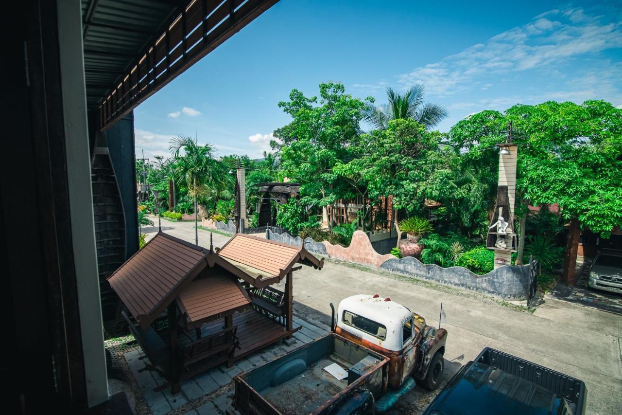 Suankaew​ Art​ Hostel​ Чонбури Екстериор снимка
