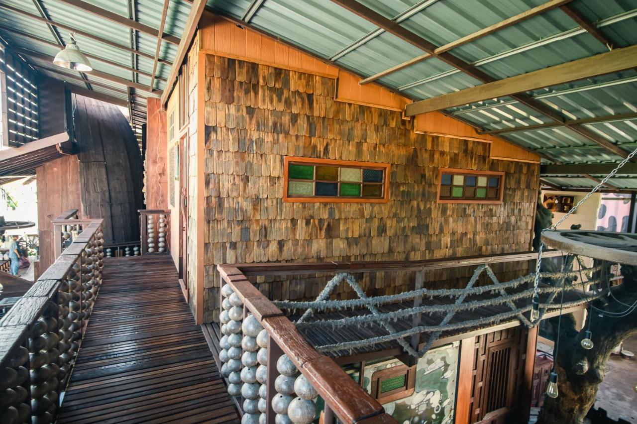 Suankaew​ Art​ Hostel​ Чонбури Екстериор снимка