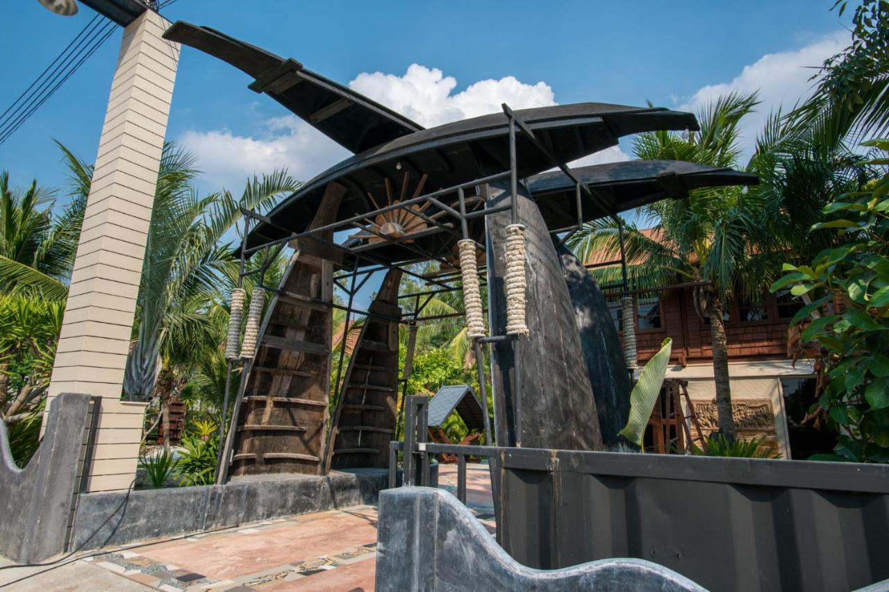 Suankaew​ Art​ Hostel​ Чонбури Екстериор снимка