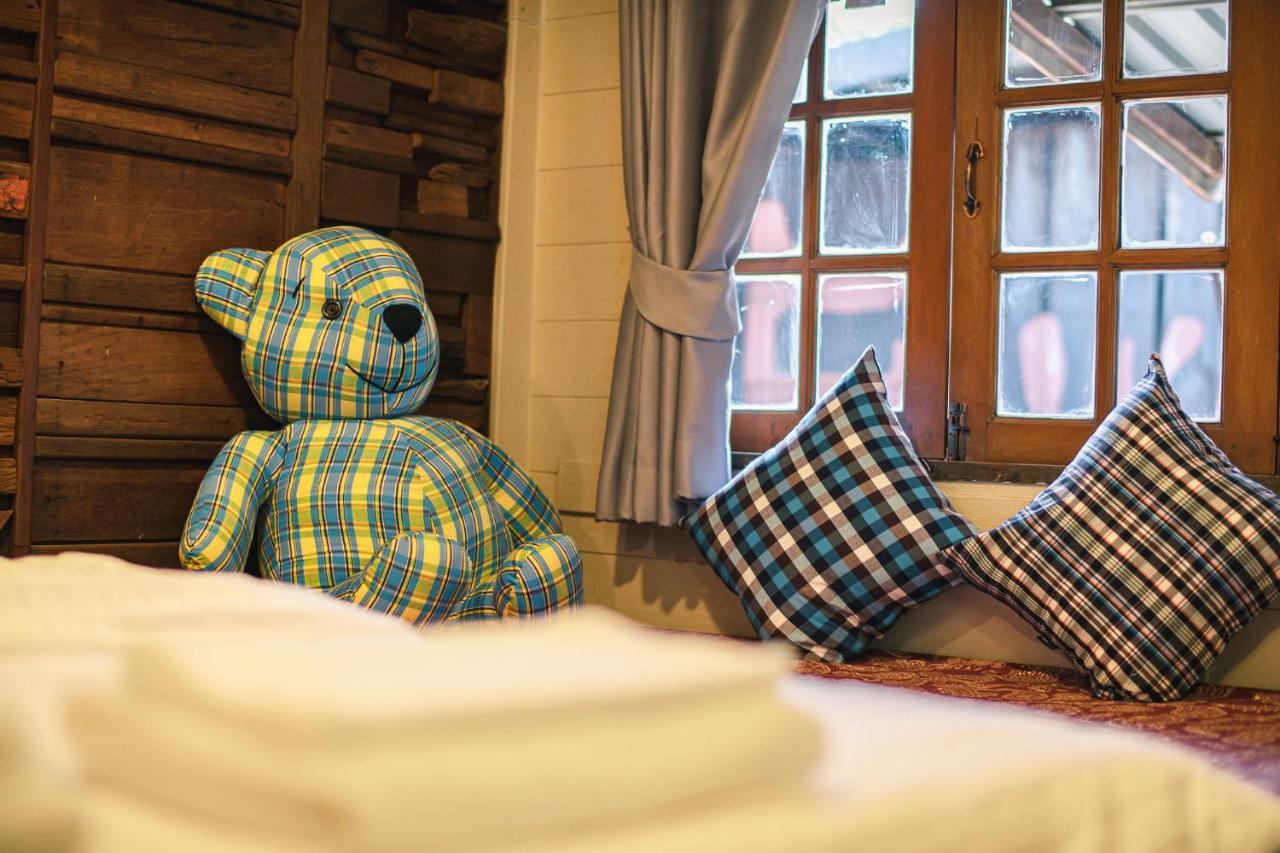 Suankaew​ Art​ Hostel​ Чонбури Екстериор снимка