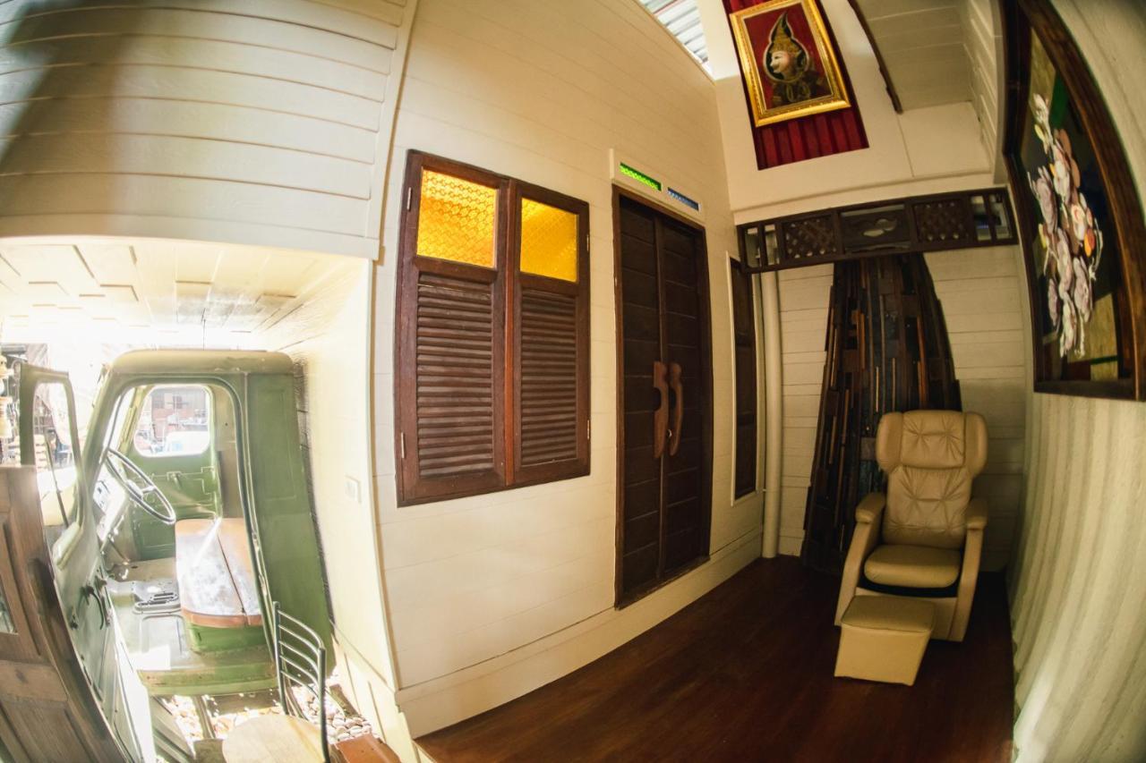 Suankaew​ Art​ Hostel​ Чонбури Екстериор снимка